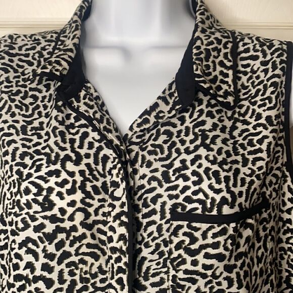 Liz Claibourne Career Sleeveless Blk White Blouse - Picture 2 of 5